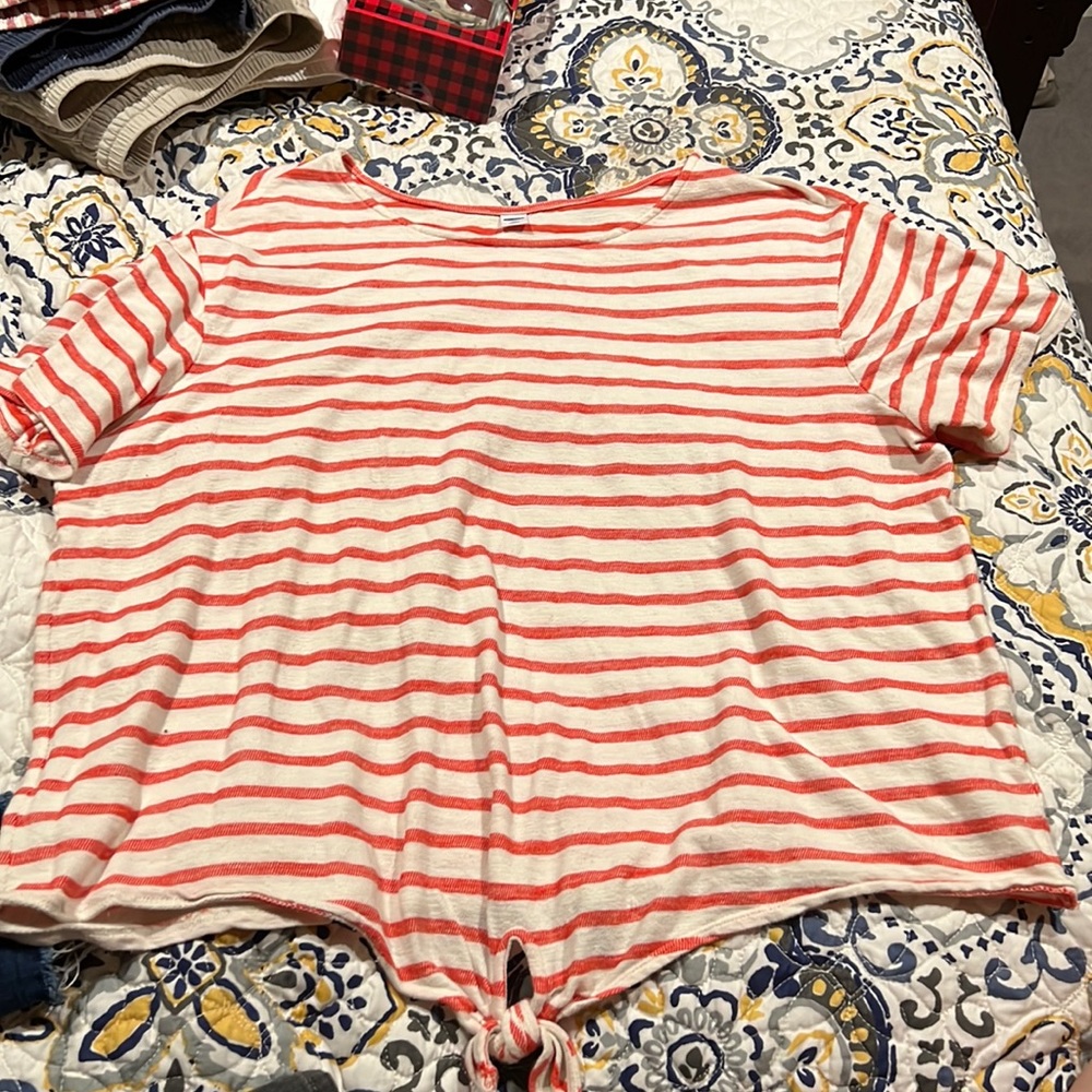 Set of 2 Old Navy tie front shirts